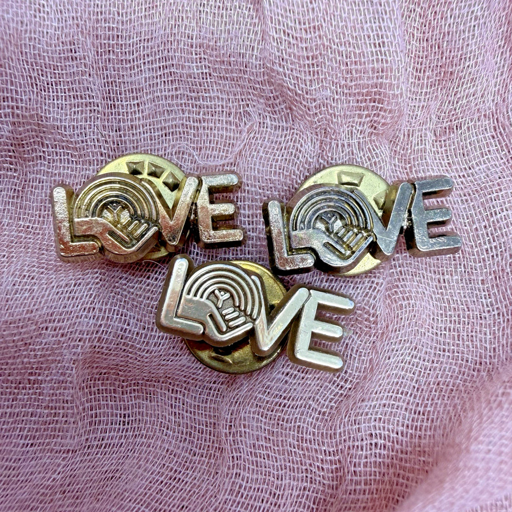Lot 3 Vintage United Way LOVE Pins Hand Rainbow Volunteer Charity .75”